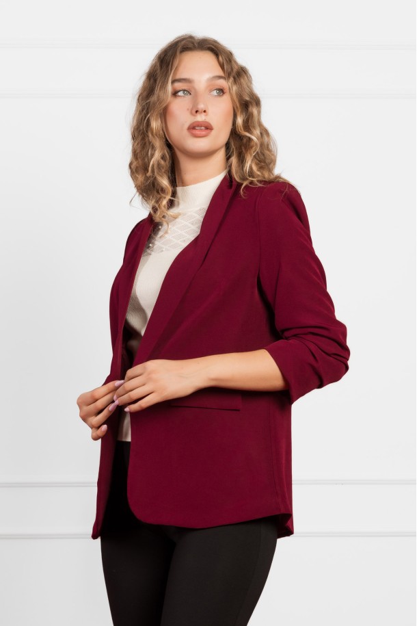 Zašto je bordo boja must-have ove jeseni?
