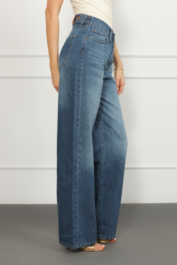 Traperice za proljeće: top modeli u svijetlim tonovima