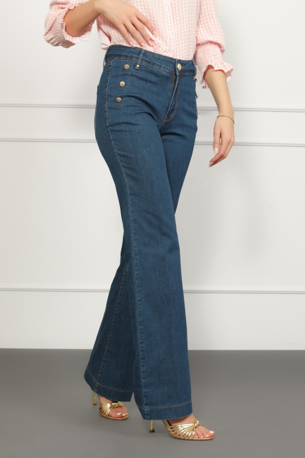 Traperice za proljeće: top modeli u svijetlim tonovima