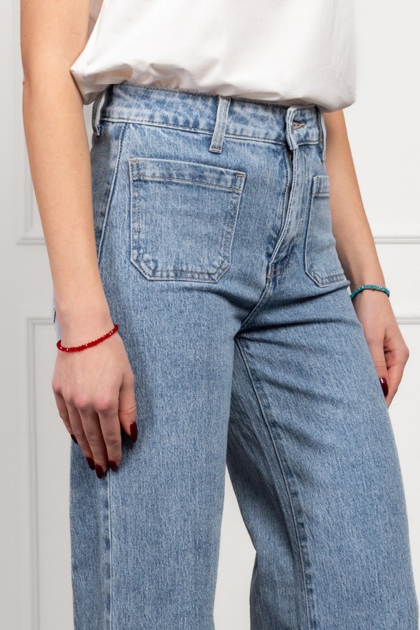 Traperice za proljeće: top modeli u svijetlim tonovima