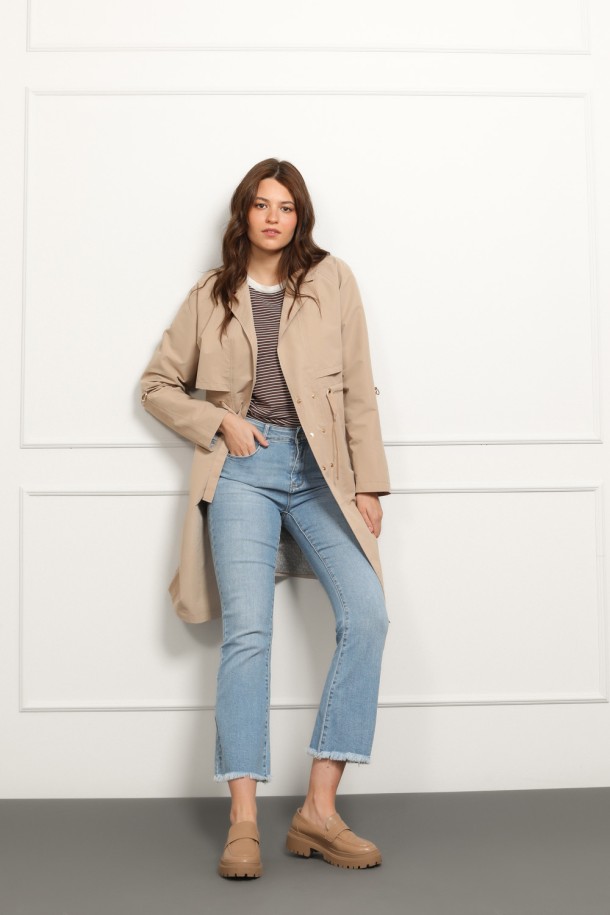 Traperice za proljeće: top modeli u svijetlim tonovima