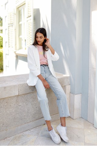 Traperice za proljeće: top modeli u svijetlim tonovima