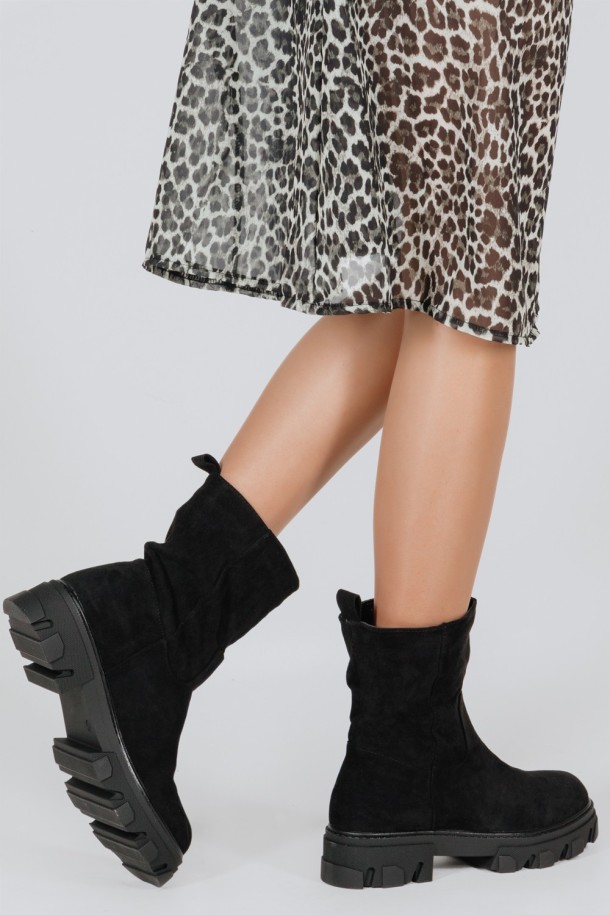 ČIZMA Ž.I. B21HJ20-250F CRNA