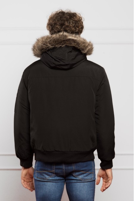 JAKNA M K B25KMJ128 CRNA JAKNA M K B25KMJ128 CRNA