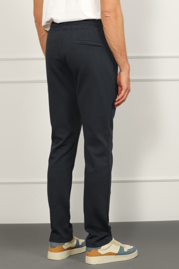 TRENIRKA D.DIO M K A26PMTH113 TAMNO PLAVA