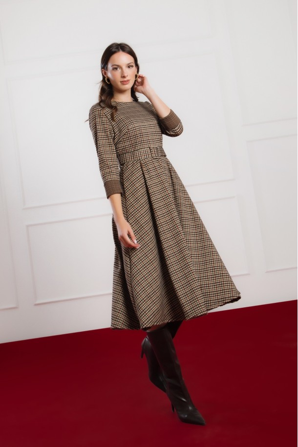 HALJINA Ž.I. DR MAXI B2531832