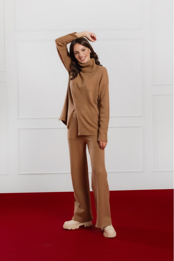 KOMPLET Ž.I. B25523  SMEĐA