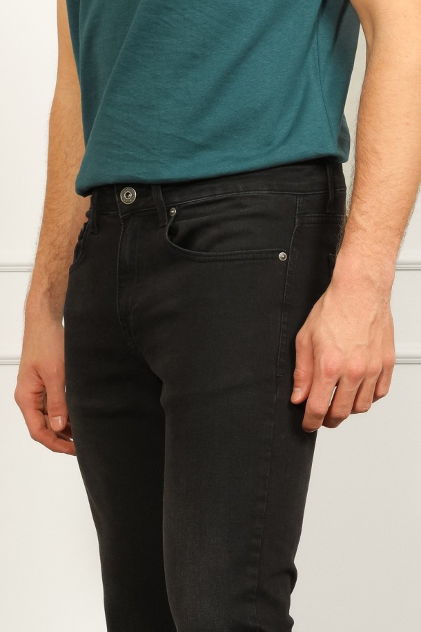 HLAČE M S A26ARON TRAPER