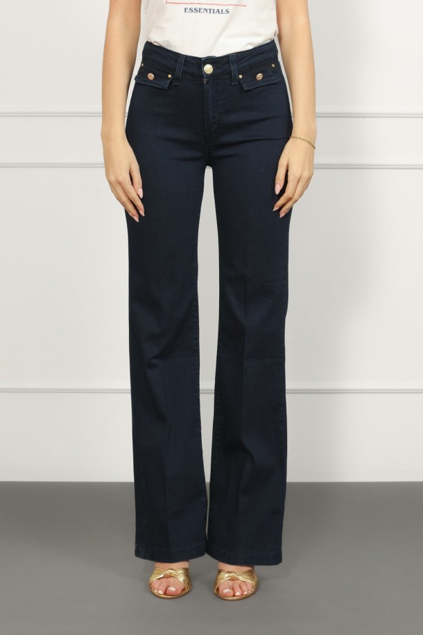 HLAČE Ž S A26NIKA TRAPER