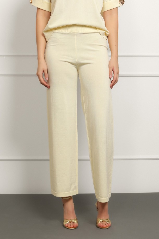 KOMPLET Ž.I. A2606700 ŽUTA