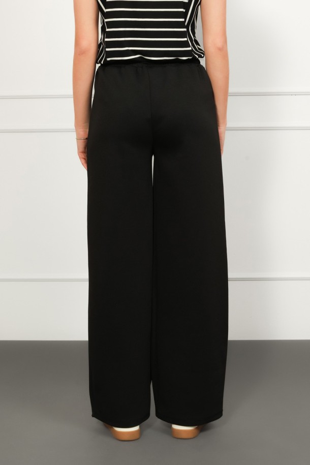 TRENIRKA D.D. Ž.I. A26112783 CRNA