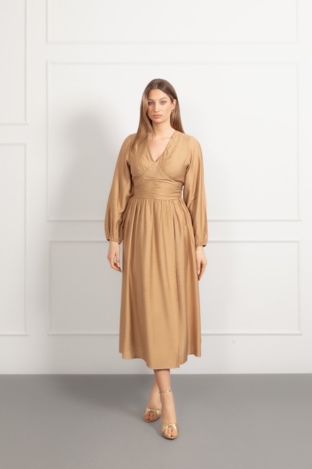 HALJINA DR MAXI Ž.Š. A261164 ZLATNA