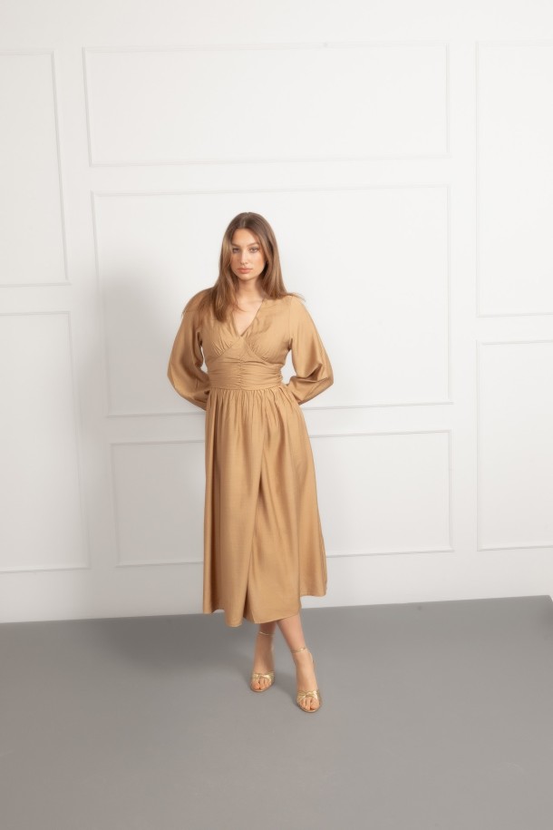 HALJINA DR MAXI Ž.Š. A261164 ZLATNA